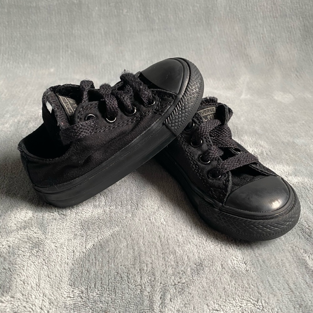 Converse toddler sz 5